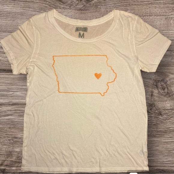 Tailgate Iowa City Love Collegiate Hawkeyes T-Shirt - Picture 1 of 3